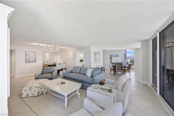 $9,000 | 10691 Gulf Shore Drive, Unit 1201, Naples, FL 34108