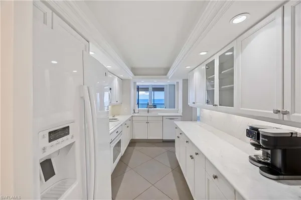 $9,000 | 10691 Gulf Shore Drive, Unit 1201, Naples, FL 34108