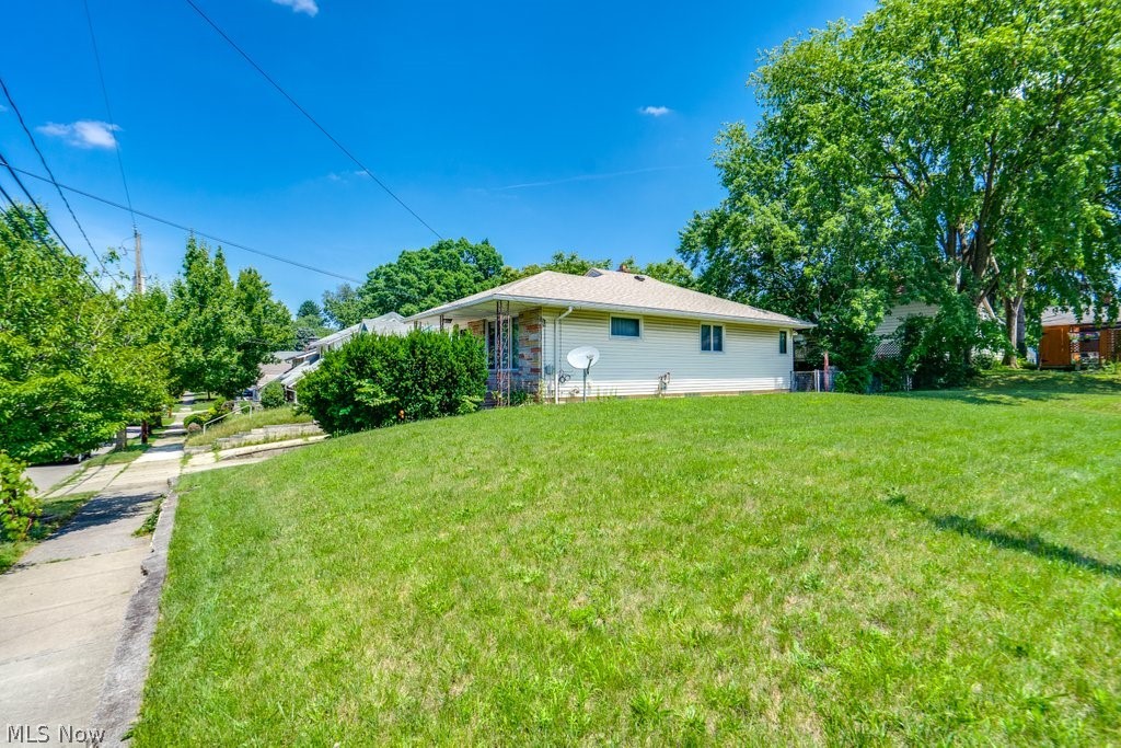 1089 Dayton Street Akron, OH 44310 - Photo 25 of 29