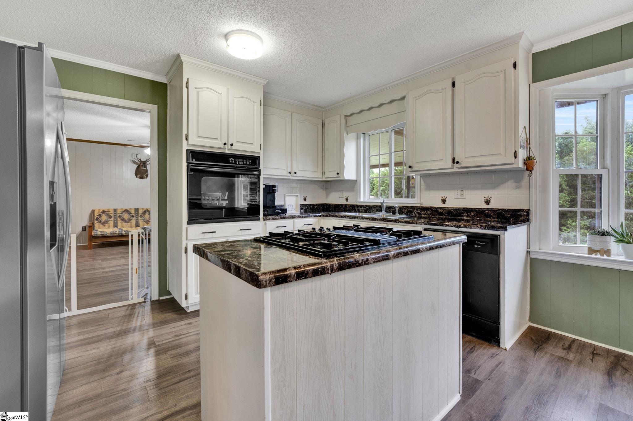 2310 State Rd S-30-101 Laurens, SC 29360 - Photo 8 of 31 Gallery Image 8