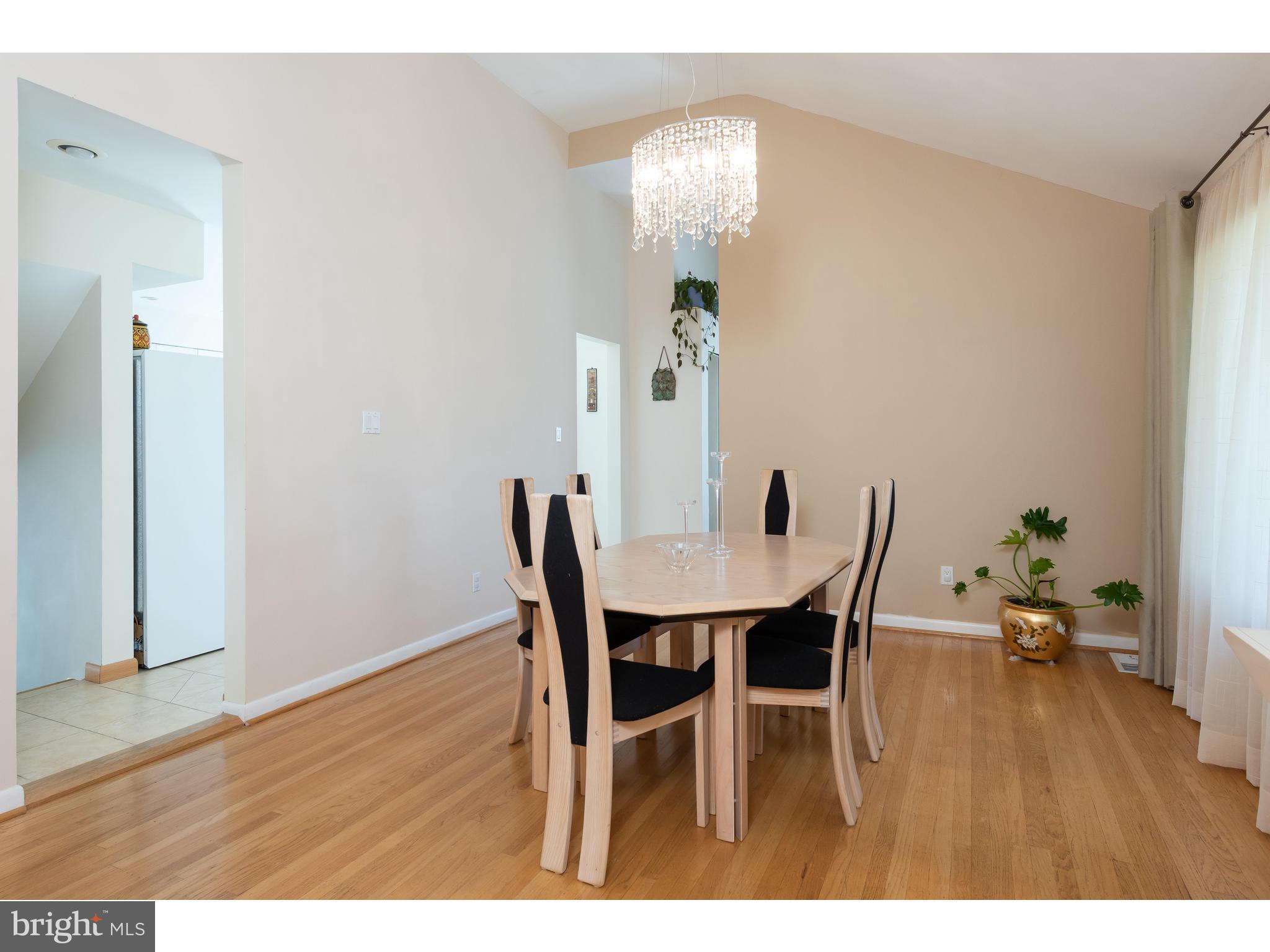723 Cambridge Road Bala Cynwyd, PA 19004 - Photo 5 of 24 Gallery Image 5