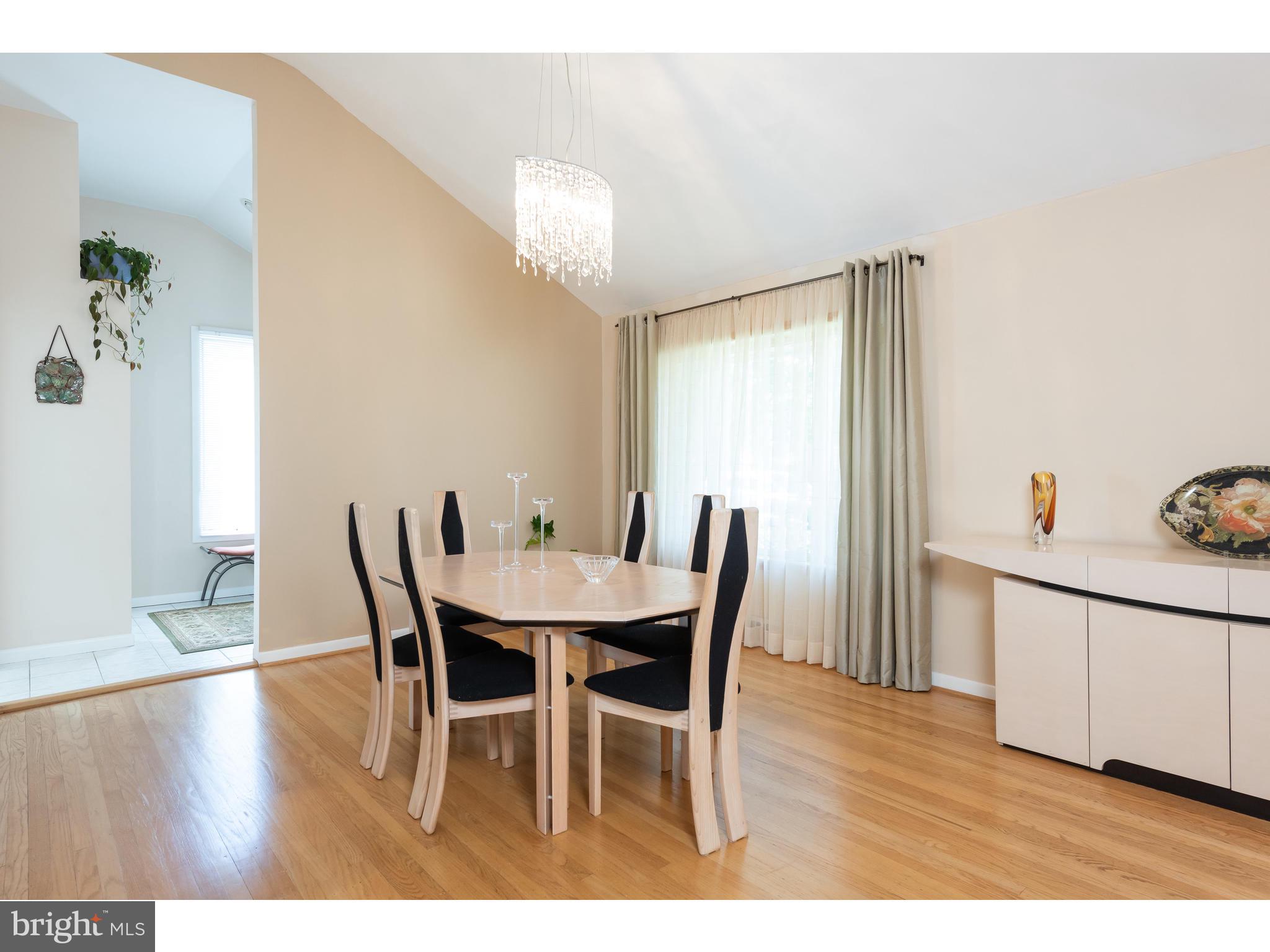 723 Cambridge Road Bala Cynwyd, PA 19004 - Photo 6 of 24 Gallery Image 6