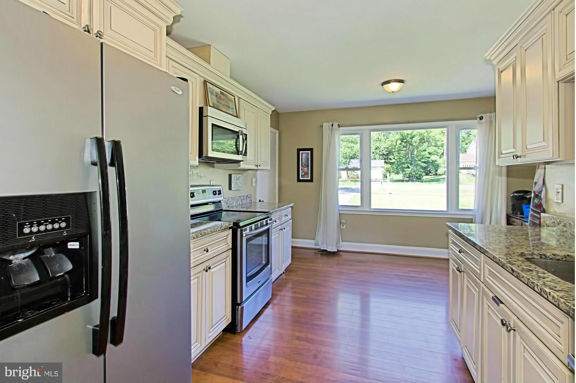 2329 Rosedown Drive Reston, VA 20191 - Photo 9 of 30 Kitchen