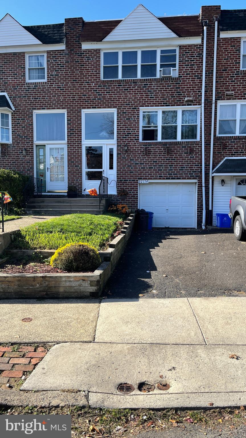 12114 Sweet Briar Road Philadelphia, PA 19154 - Photo 1 of 29 Gallery Image 1