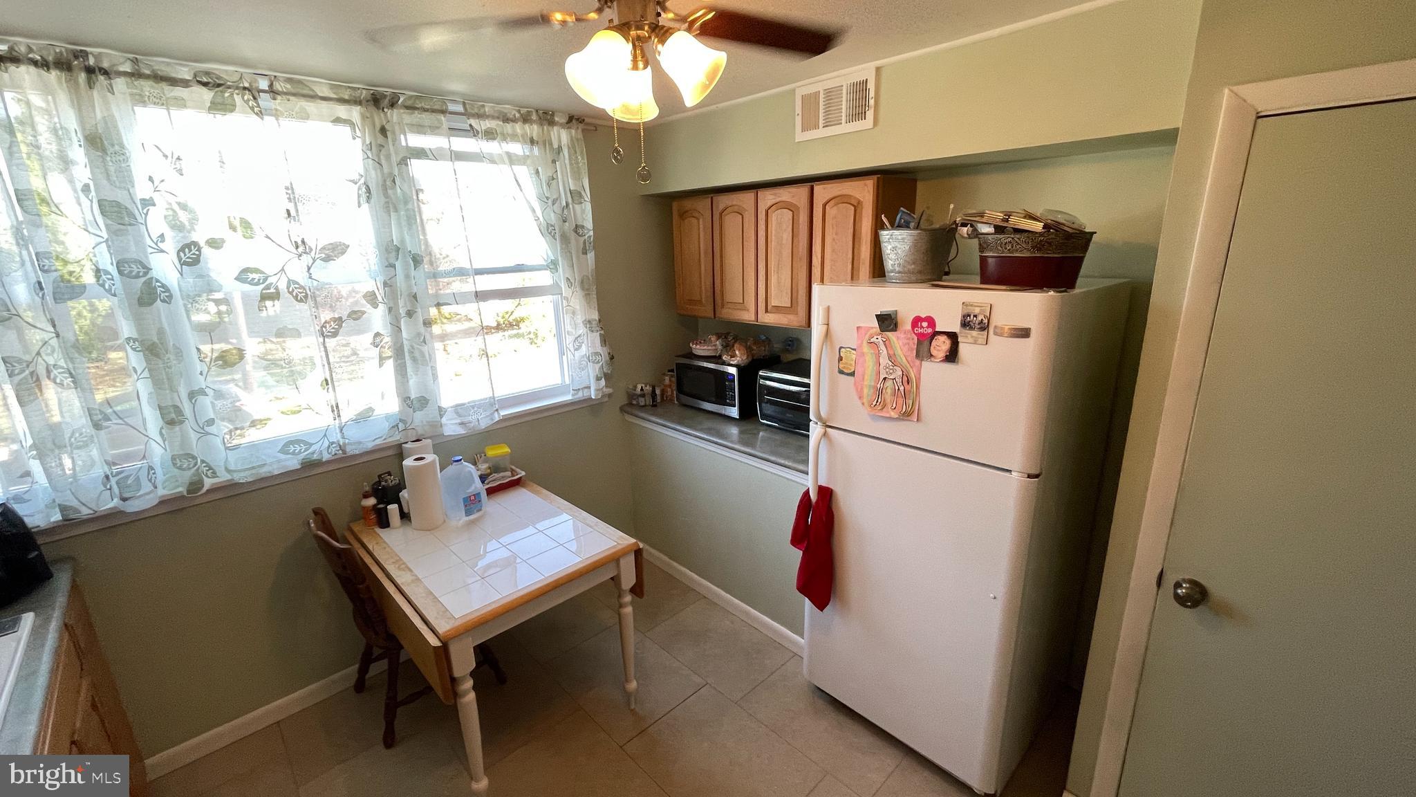 12114 Sweet Briar Road Philadelphia, PA 19154 - Photo 6 of 29 Gallery Image 6