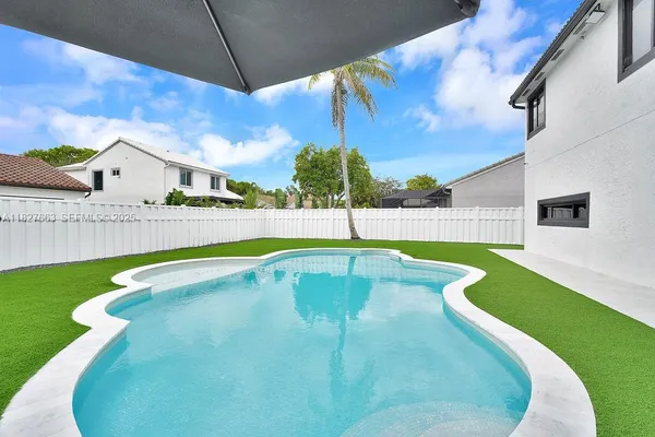 $1,590,000 | 10746 Charleston Place, Cooper City, FL 33026