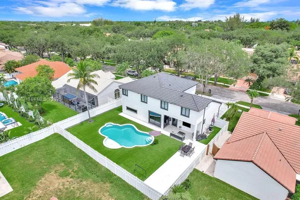 $1,590,000 | 10746 Charleston Place, Cooper City, FL 33026