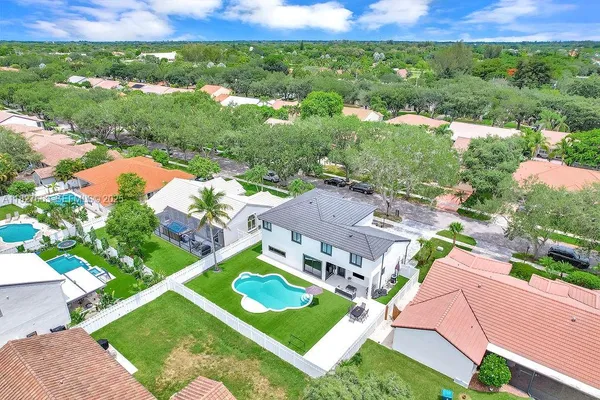 $1,590,000 | 10746 Charleston Place, Cooper City, FL 33026