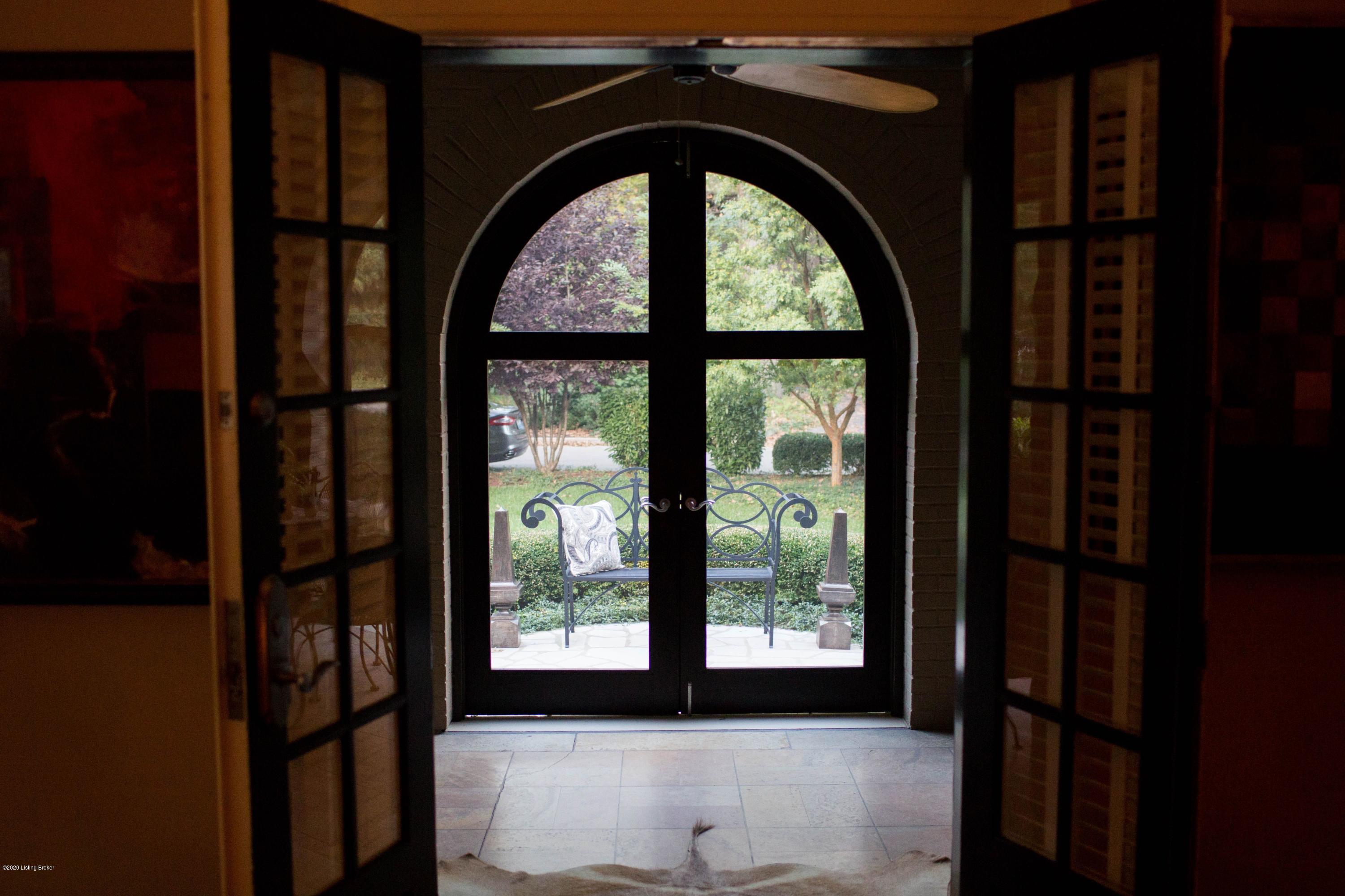 102 Valley Road Louisville, KY 40204 - Photo 2 of 31 Entrance Door