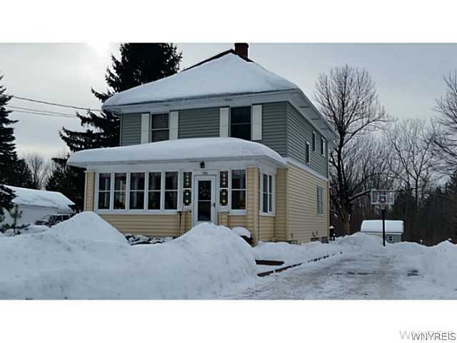 702 Town Line Road Lancaster, NY 14086 - Photo 1 of 1 Exterior Front Updated to perfection!