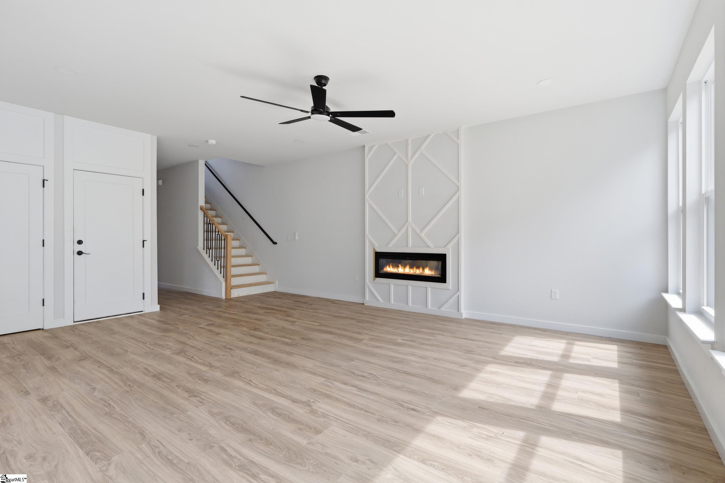 201 Earl Street Greer, SC 29651 - Photo 5 of 34