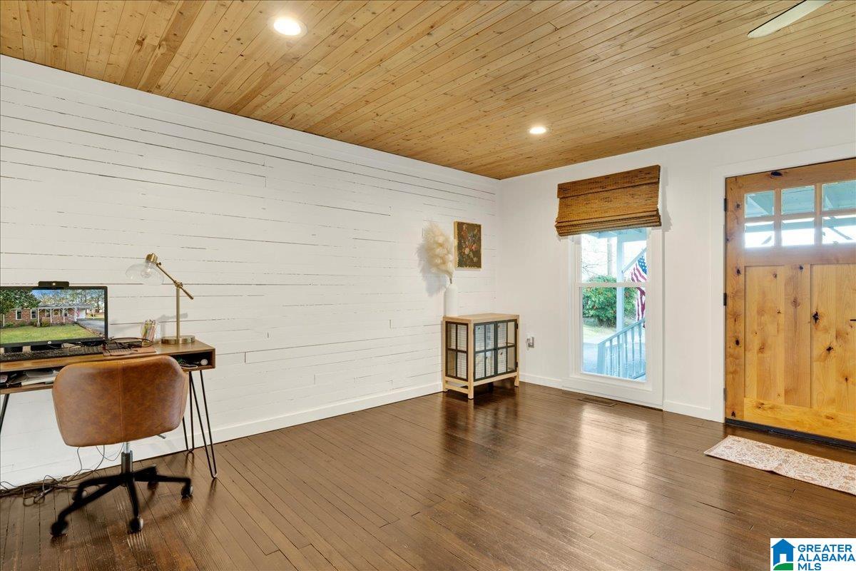 335 10th Street Northwest Alabaster, AL 35007 - Photo 3 of 41
