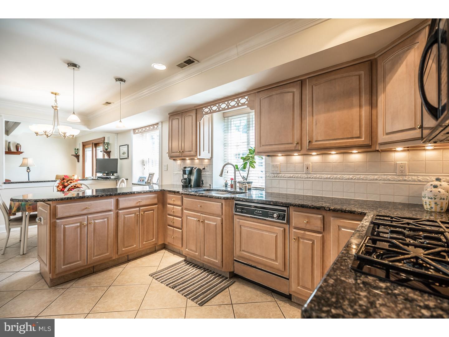 5 Bunker Hill Road Sewell, NJ 08080 - Photo 8 of 25 Kitchen