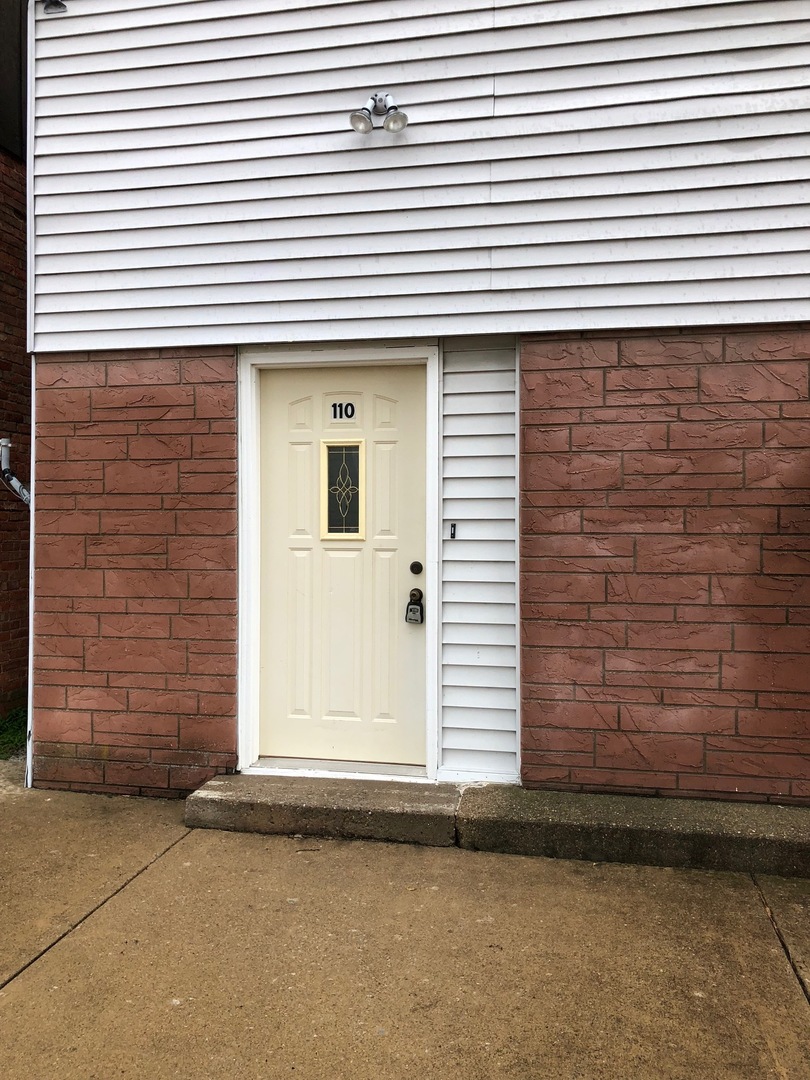 110 North Front Road, Unit F Danforth, IL 60930 - Photo 2 of 9