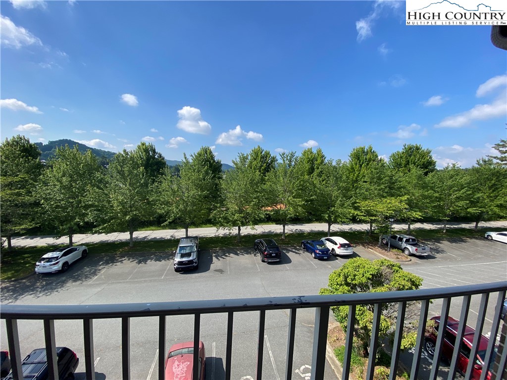 186 Cecil Miller Road, Unit 304 Boone, NC 28607 - Photo 14 of 21 Gallery Image 14