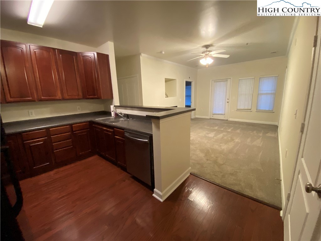 186 Cecil Miller Road, Unit 304 Boone, NC 28607 - Photo 16 of 21 Gallery Image 16