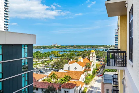 $1,395,000 | 701 South Olive Avenue, Unit 515, West Palm Beach, FL 33401