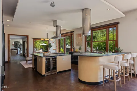 $2,595,000 | 2136 Sunnybank Drive, La Canada Flintridge, CA 91011