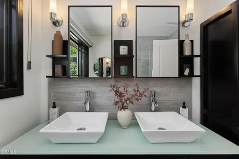 $2,595,000 | 2136 Sunnybank Drive, La Canada Flintridge, CA 91011