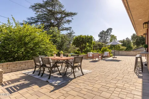$2,595,000 | 2136 Sunnybank Drive, La Canada Flintridge, CA 91011