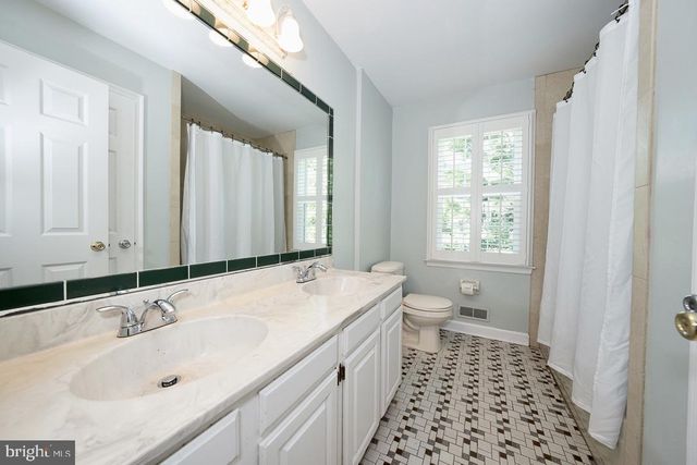 $900,000 | 100 Cumberland Place, Bryn Mawr, PA 19010