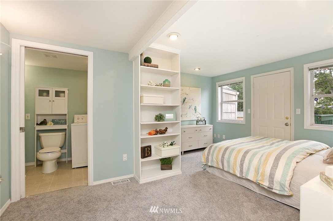 1036 North 31st Street Renton, WA 98056 - Photo 14 of 21