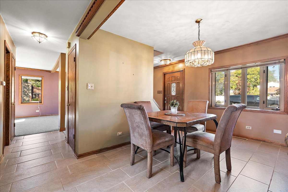 11201 South Normandy Avenue Worth, IL 60482 - Photo 10 of 31