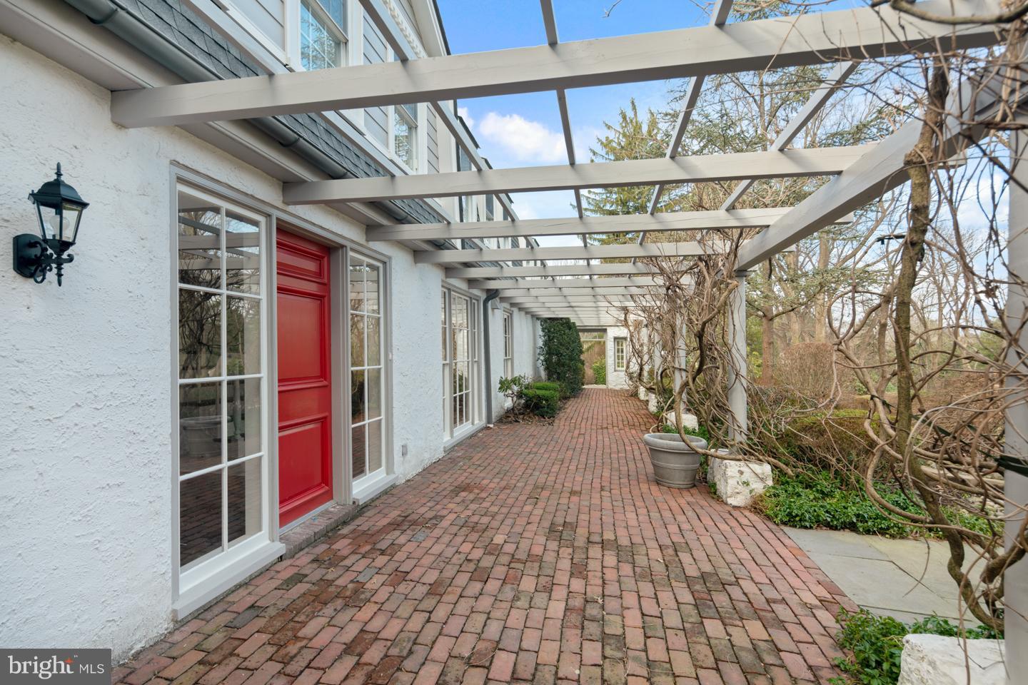 1142 Brynlawn Road Villanova, PA 19085 - Photo 2 of 34