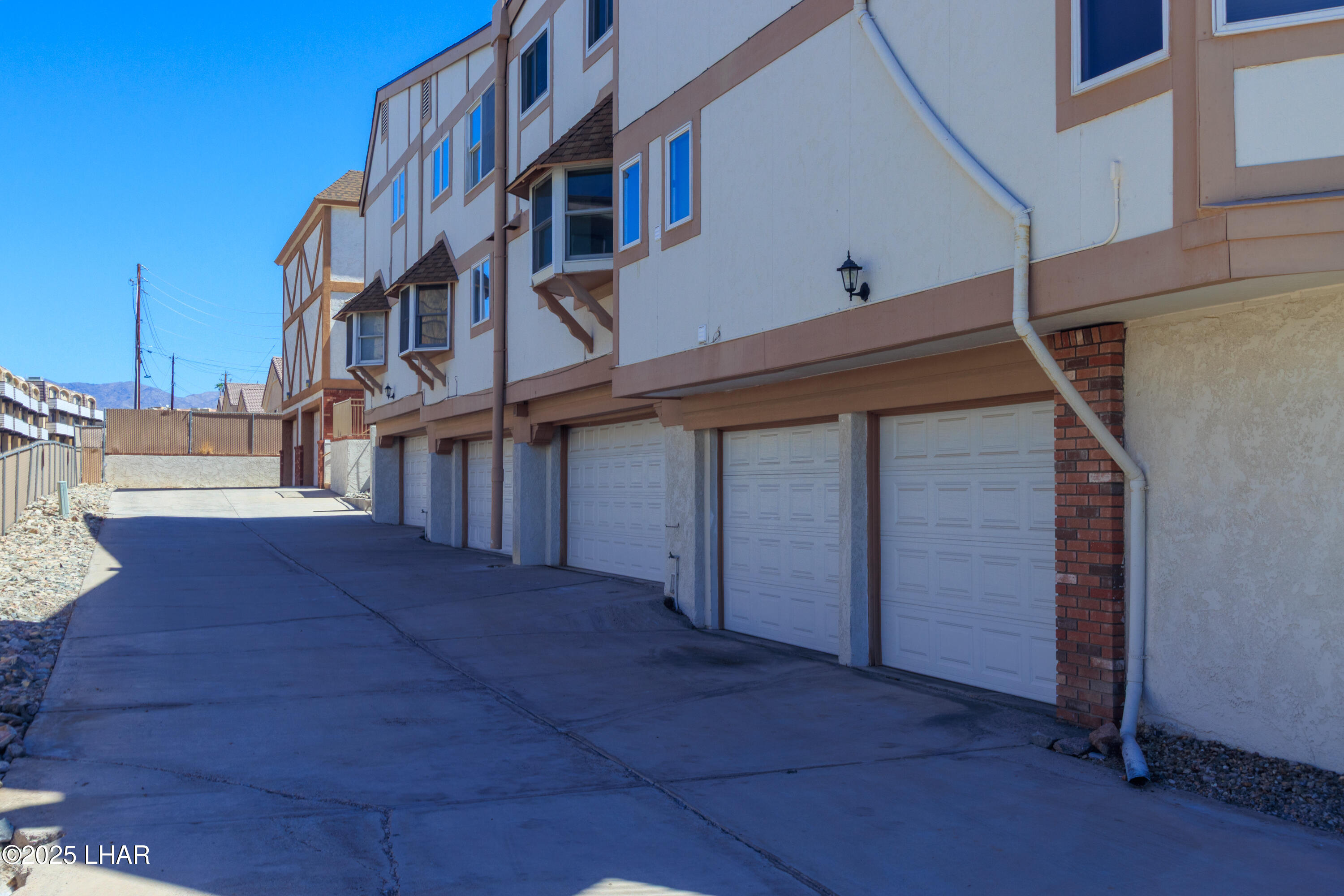 1661 Magnolia Drive, Unit 2 Lake Havasu City, AZ 86403 - Photo 5 of 42 1661 Magnolia Dr unit 2 E (3)