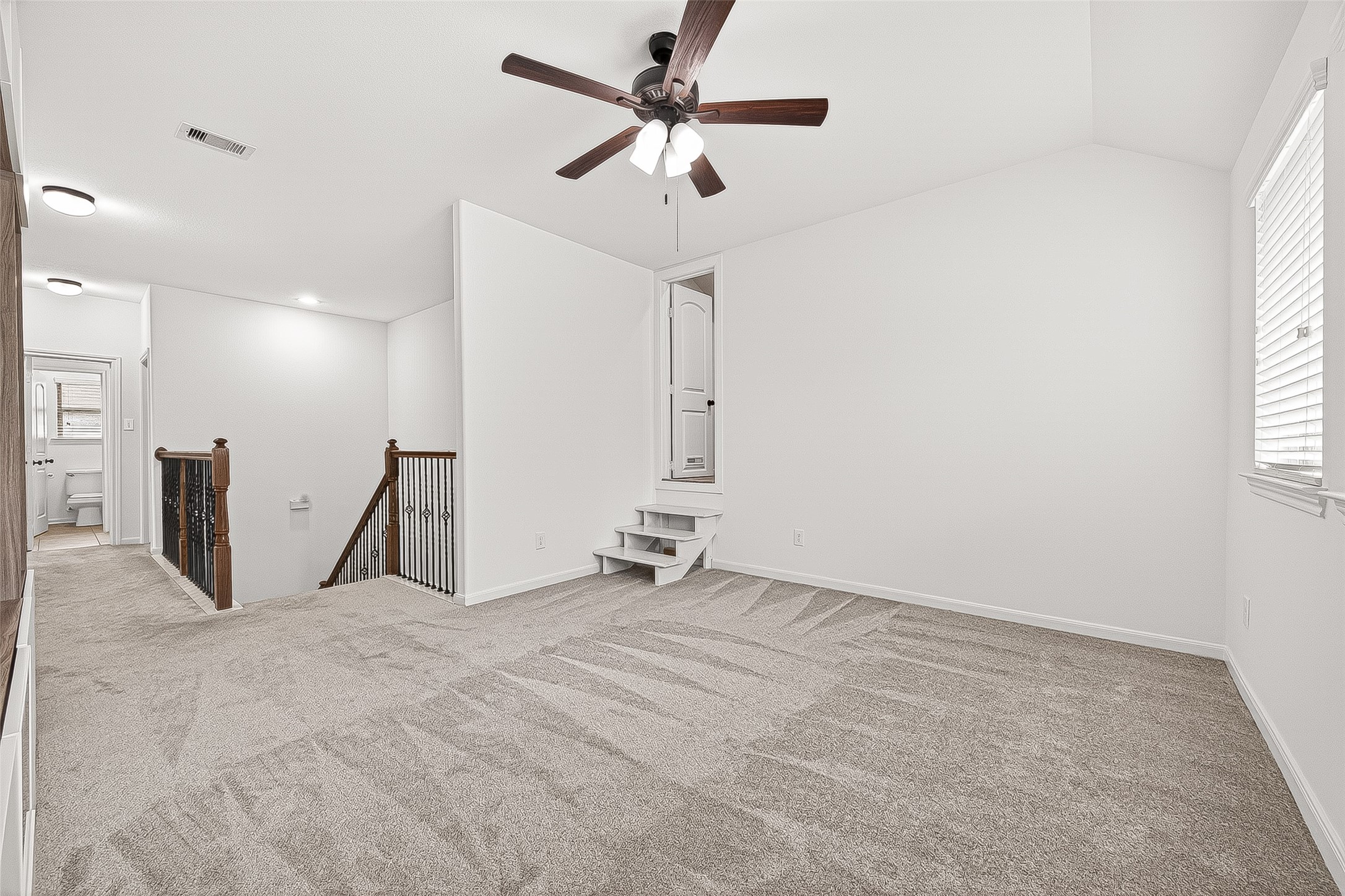 138 South Sawbridge Circle Spring, TX 77389 - Photo 23 of 37 a view of an empty room with a window