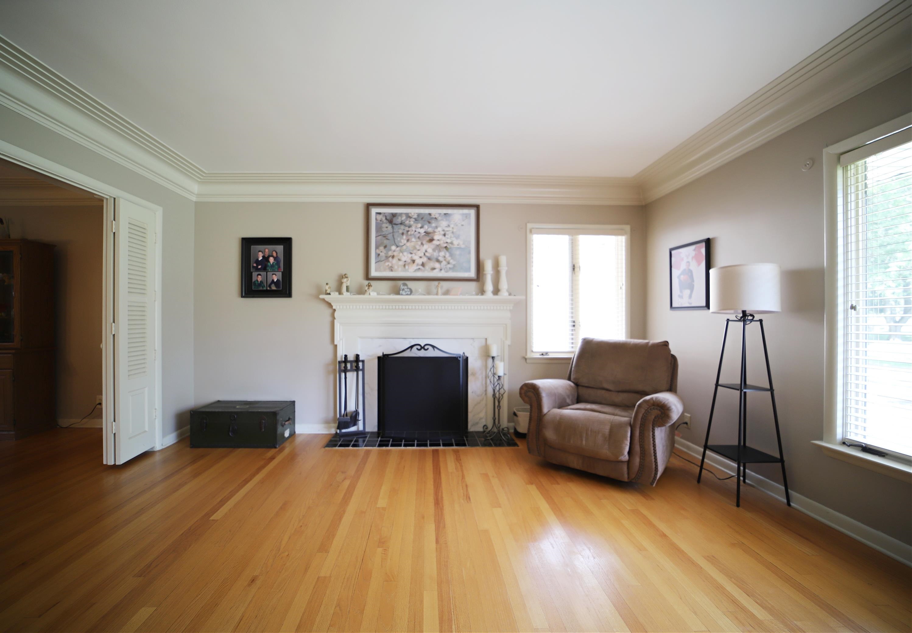 1910 Hampden Road Flint, MI 48503 - Photo 5 of 38 50088681-4.JPG