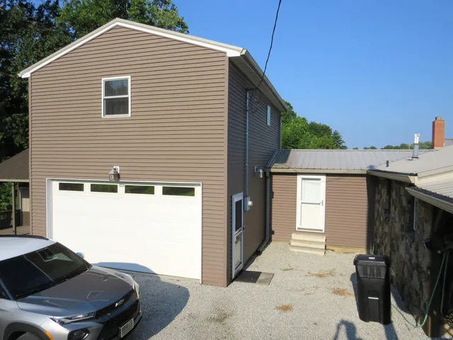 $179,000 | 6 East Judson Street, Bloomfield, IN 47424