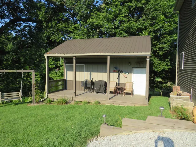 $179,000 | 6 East Judson Street, Bloomfield, IN 47424