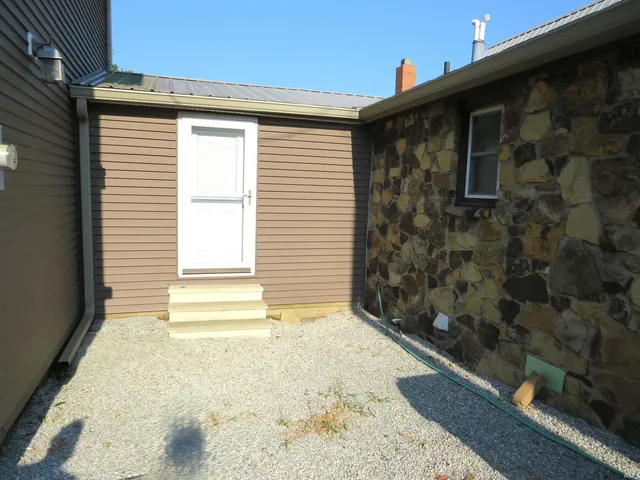 $179,000 | 6 East Judson Street, Bloomfield, IN 47424