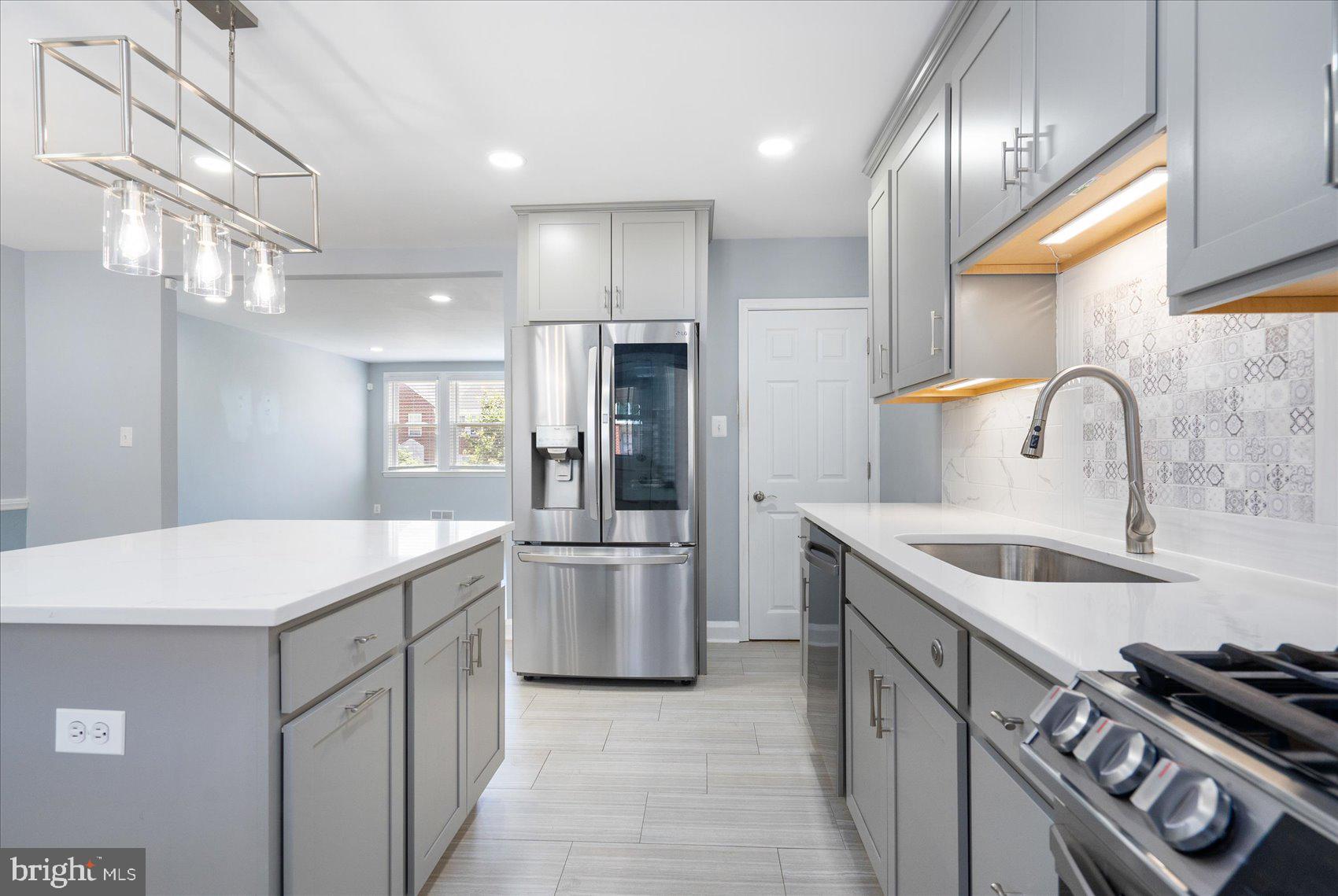 1512 Upshire Road Baltimore, MD 21218 - Photo 11 of 38