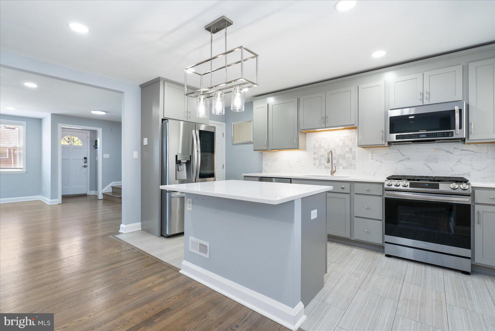 1512 Upshire Road Baltimore, MD 21218 - Photo 3 of 38 Kitchen Dining combo