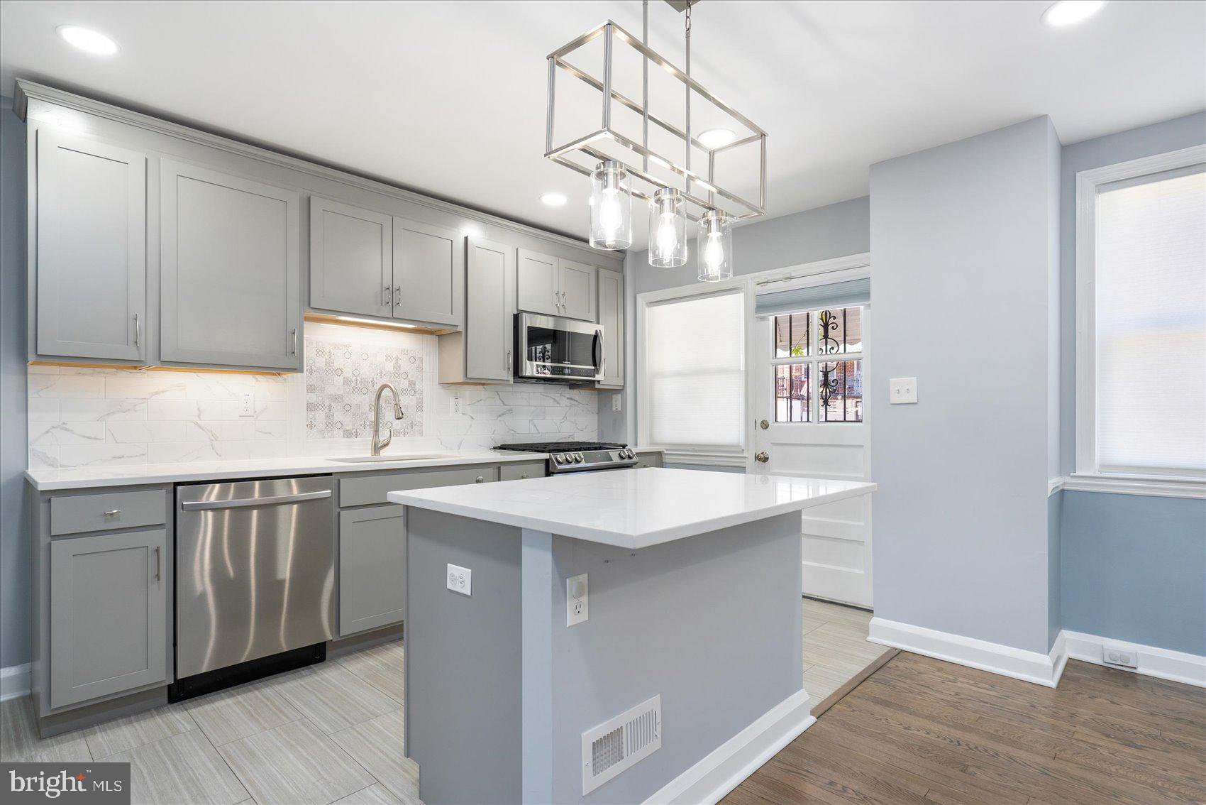 1512 Upshire Road Baltimore, MD 21218 - Photo 7 of 38