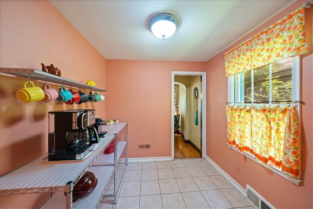 503 North 14th Street Kansas City, KS 66102 - Photo 13 of 27