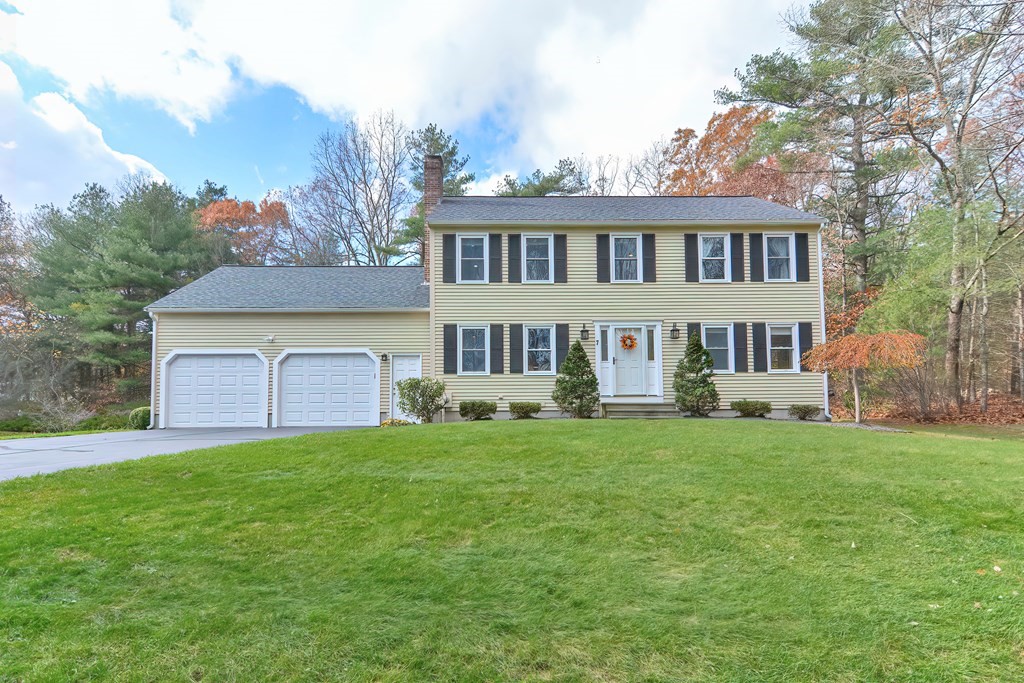 7 Symmes Road Franklin, MA 02038 - Photo 1 of 40 Gallery Image 1