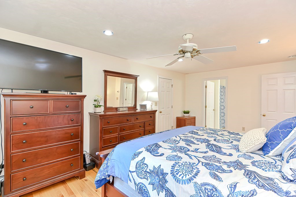 7 Symmes Road Franklin, MA 02038 - Photo 19 of 40 Gallery Image 19