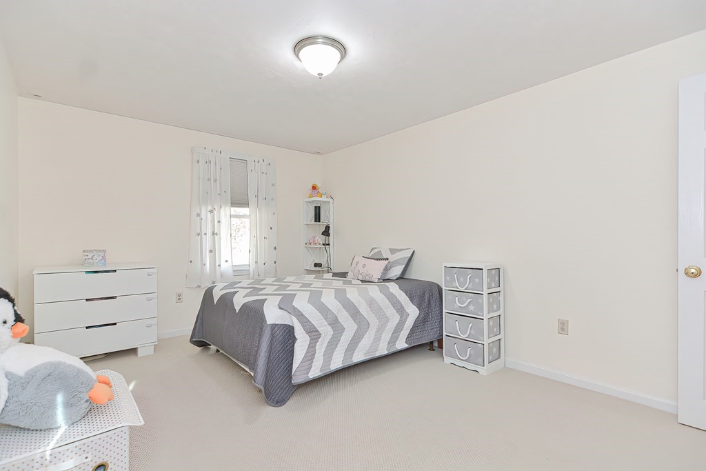 7 Symmes Road Franklin, MA 02038 - Photo 23 of 40 Gallery Image 23