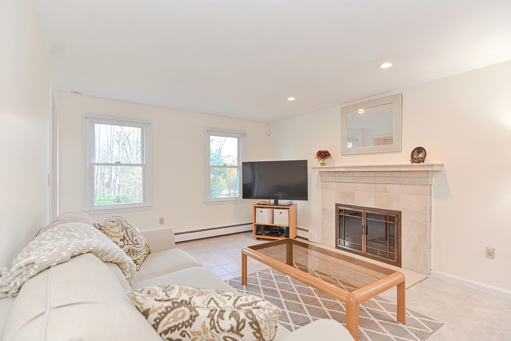 7 Symmes Road Franklin, MA 02038 - Photo 7 of 40 Gallery Image 7