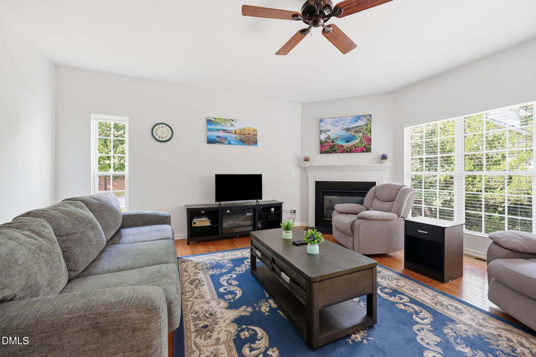 12226 Fox Valley Street Raleigh, NC 27614 - Photo 11 of 28 Living Room