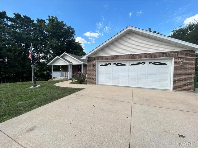 $359,900 | 305 Mossman Lane, Rolla, MO 65401