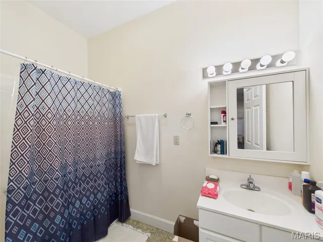 $359,900 | 305 Mossman Lane, Rolla, MO 65401