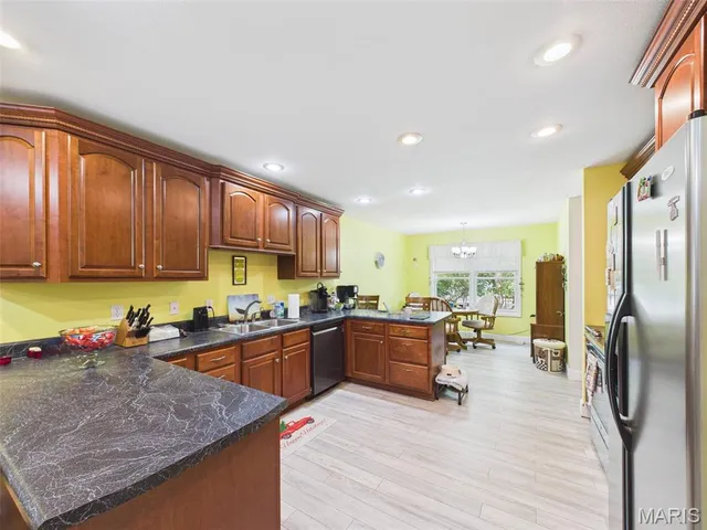 $359,900 | 305 Mossman Lane, Rolla, MO 65401