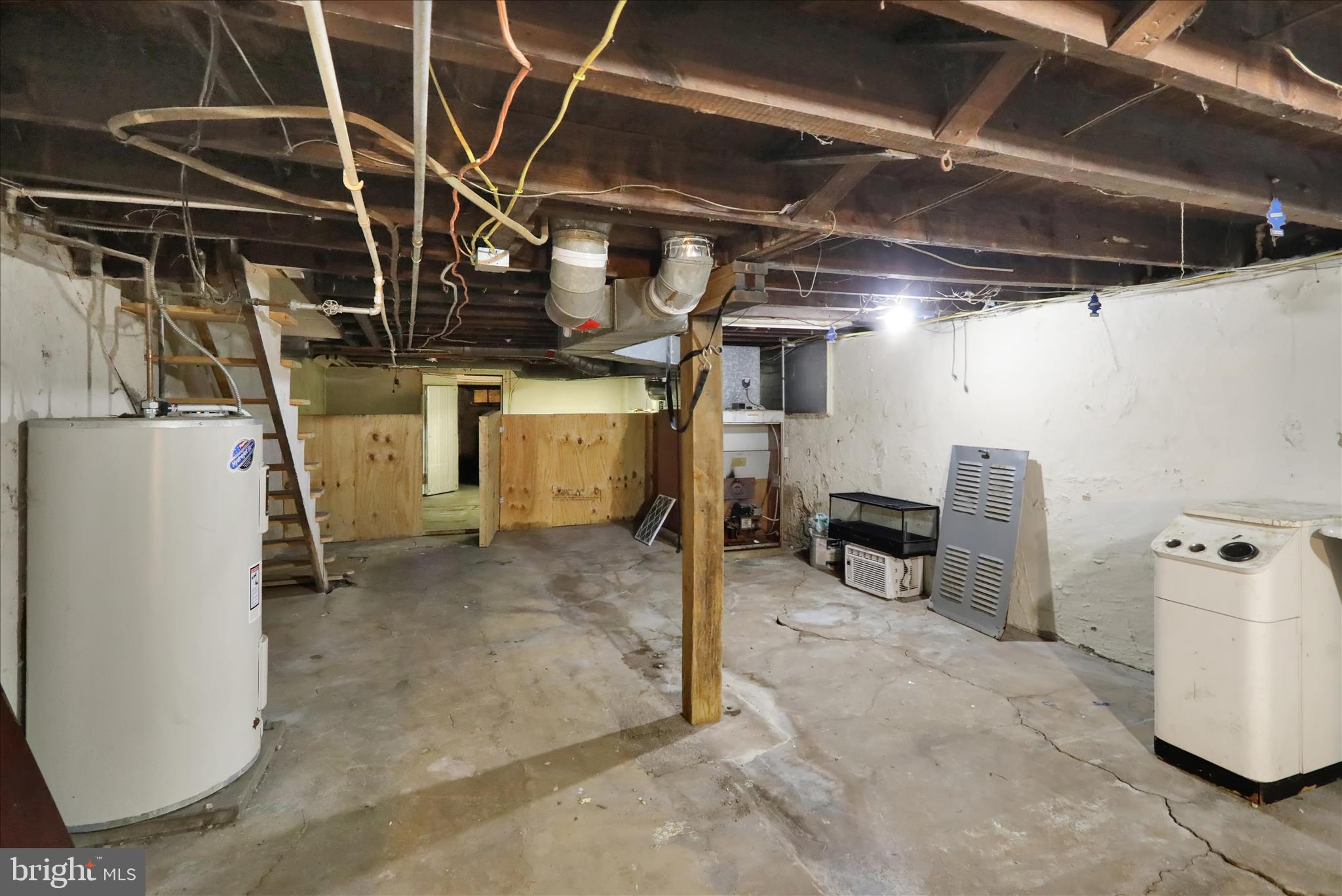 645 Lancaster Avenue Reading, PA 19611 - Photo 36 of 36 a view of a room with refrigerator