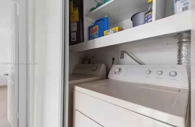 a close up view of washer and dryer