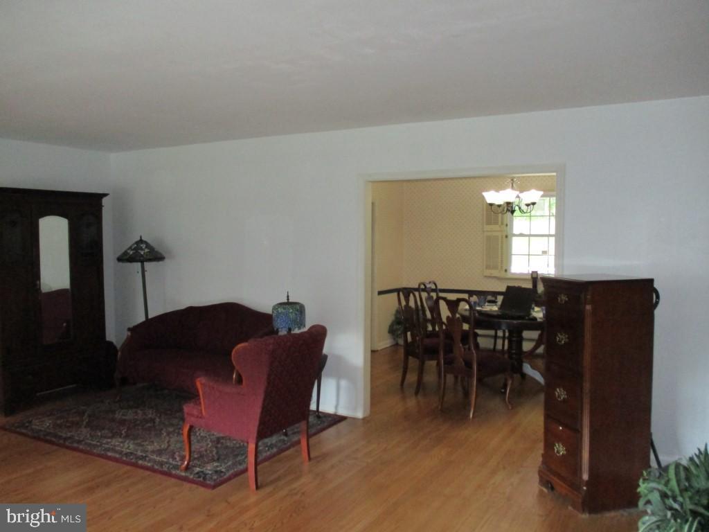 217 Foxcroft Road Broomall, PA 19008 - Photo 11 of 50 Gallery Image 11