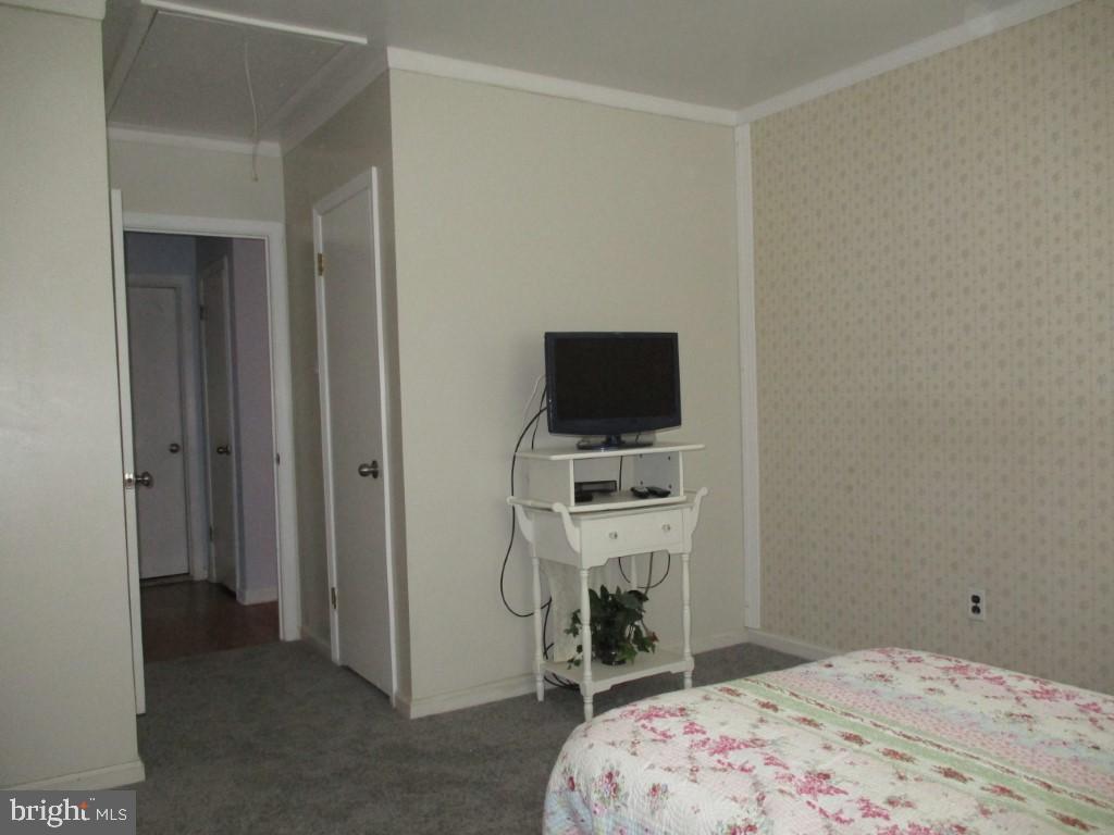217 Foxcroft Road Broomall, PA 19008 - Photo 21 of 50 Gallery Image 21